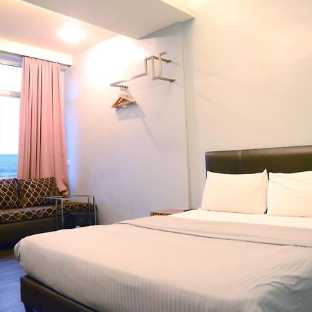 Newland Hotel Johor Bahru Esterno foto